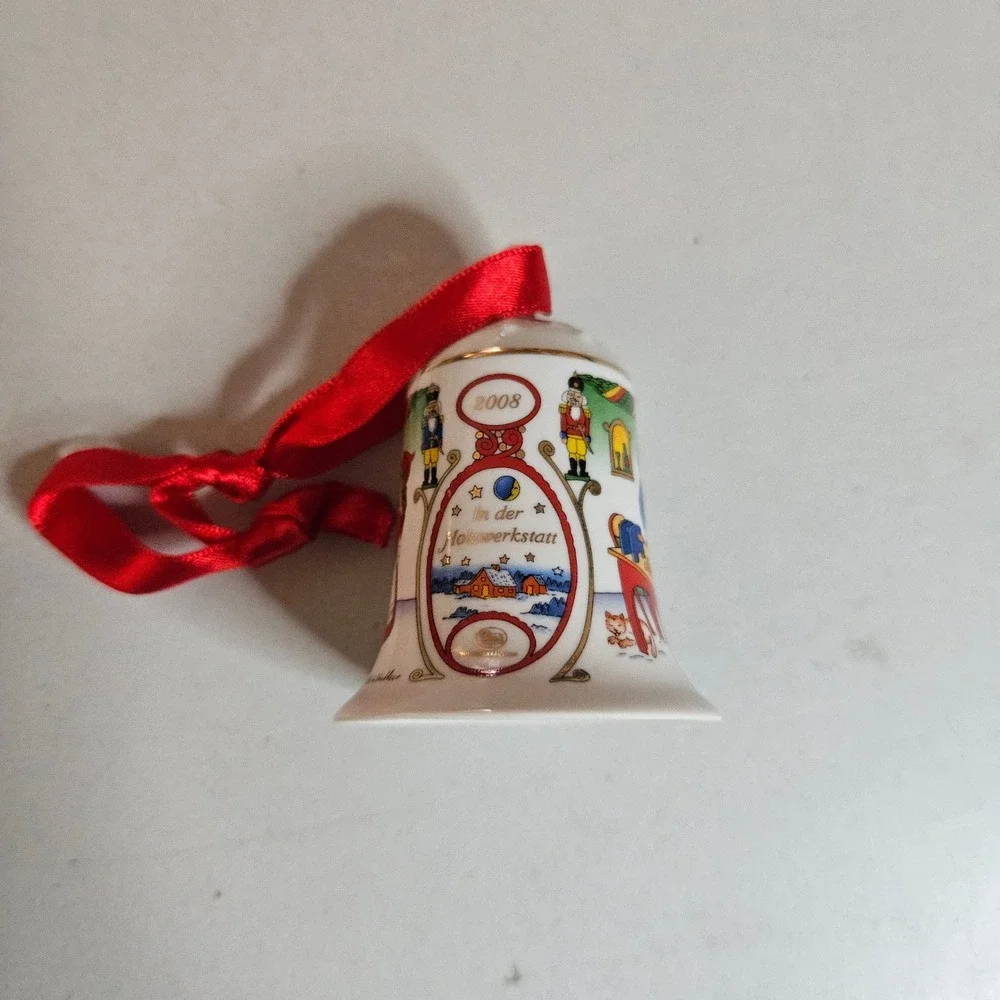 Hutschenreuther 2008 Christmas Bell Ole Winther In der Holzwerkstatt Porcelain